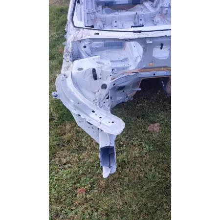 VOLVO V60 CC ĆWIARTKA PODŁUŻNICA PRAWY PRZÓD 707