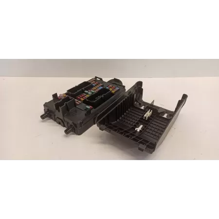 VOLVO V60 CC SKRZYNKA BEZPIECZNIKÓW 31494567 31682732