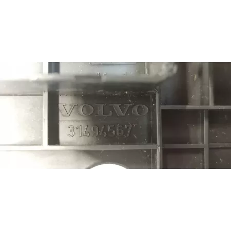 VOLVO V60 CC SKRZYNKA BEZPIECZNIKÓW 31494567 31682732