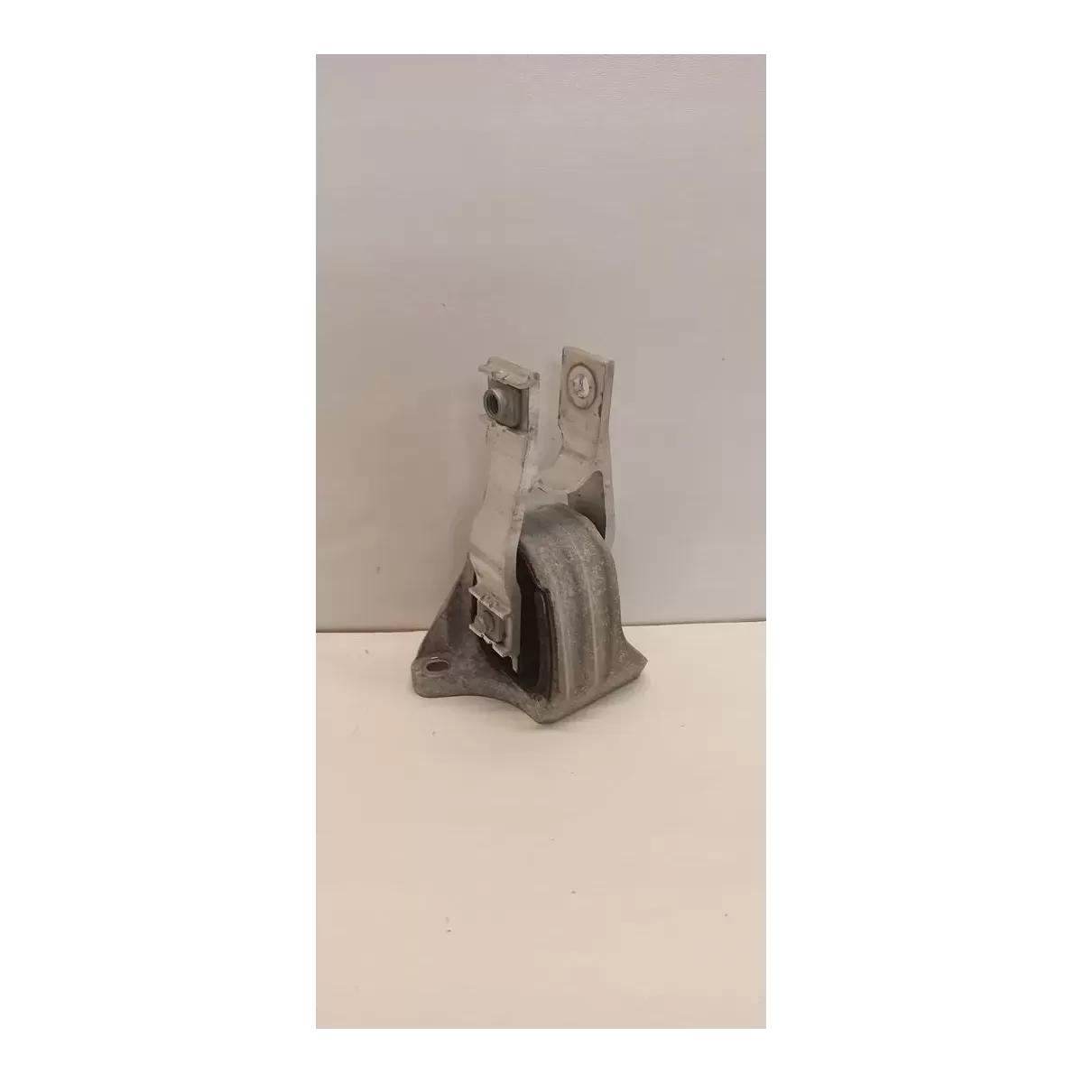 VOLVO V60 CC ŁAPA PODUSZKA SILNIKA 32139982 31480990