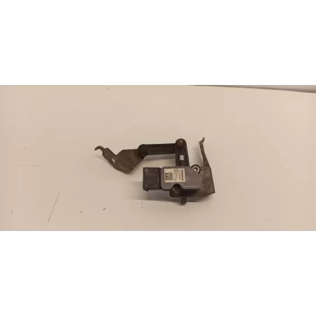 VOLVO V60 CC CZUJNIK POZIOMOWANIA PRAWY TYŁ 32246988 31406563