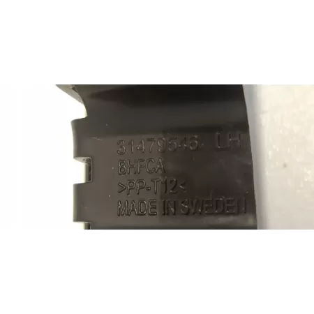 VOLVO V60 ŚLIZG BŁOTNIKA LEWY PRZÓD 31479546