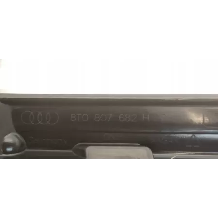 AUDI A5 8T KRATKA ZDERZAKA PRAWY PRZÓD 8T0807682H