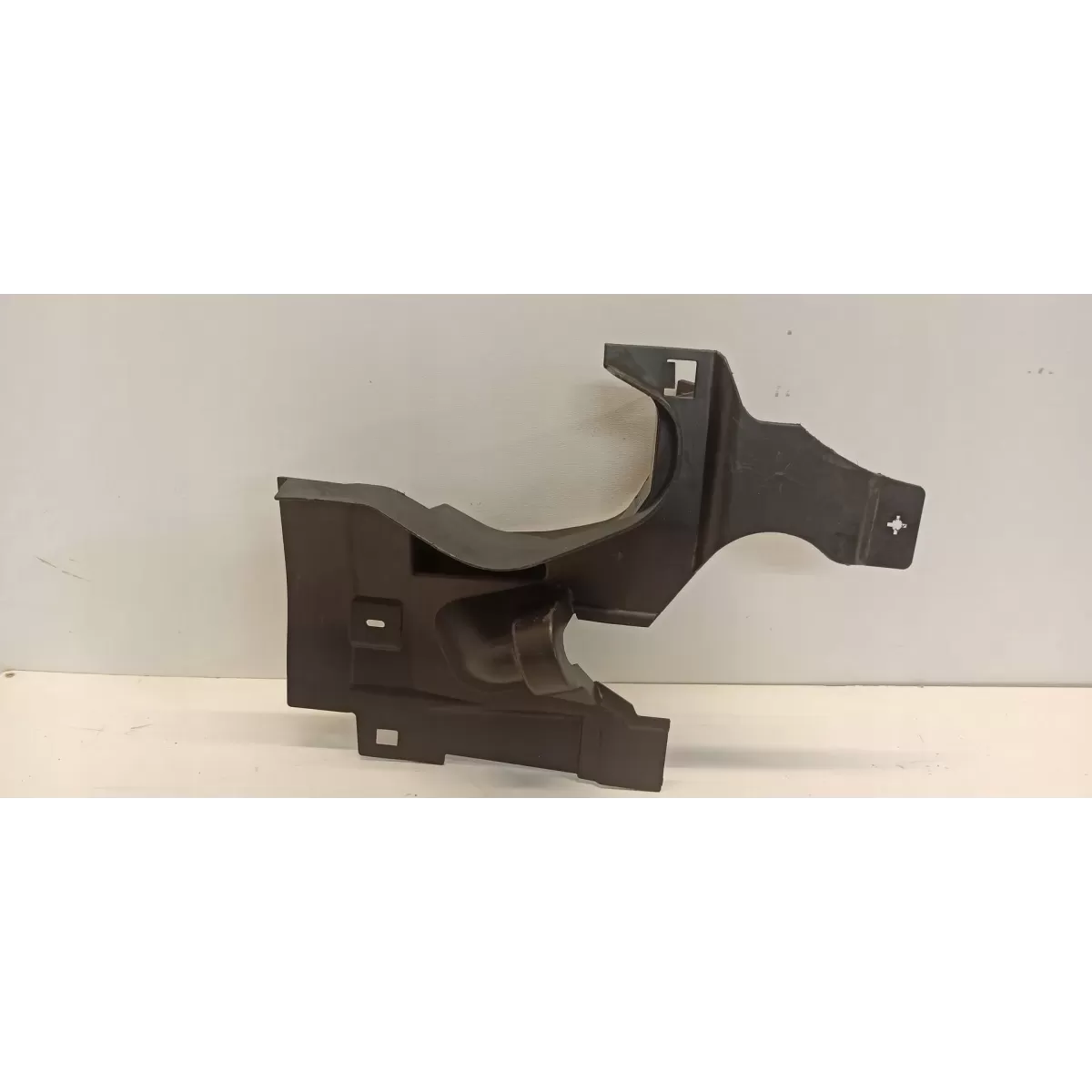 VOLVO V60 CC OSŁONA PÓŁOSI PRAWY PRZÓD 32369176