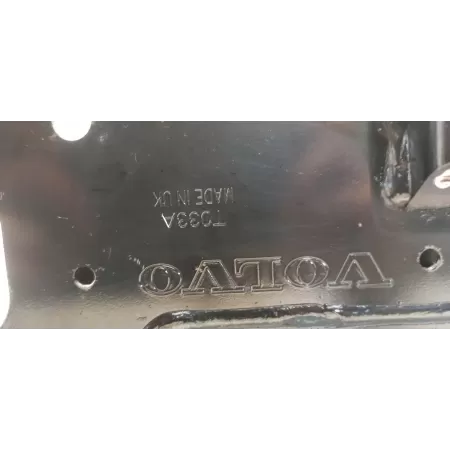 VOLVO V60 CC SANKI BELKA ZAWIESZENIA TYŁ 32331539