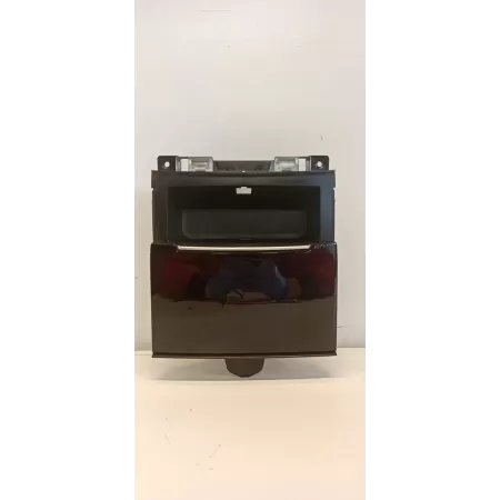 AUDI A7 4G SCHOWEK WKŁAD POPIELNICZKI 4G0864131