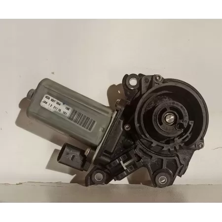 AUDI A7 4G DOCIĄG DRZWI PRAWY PRZÓD 4G8837004