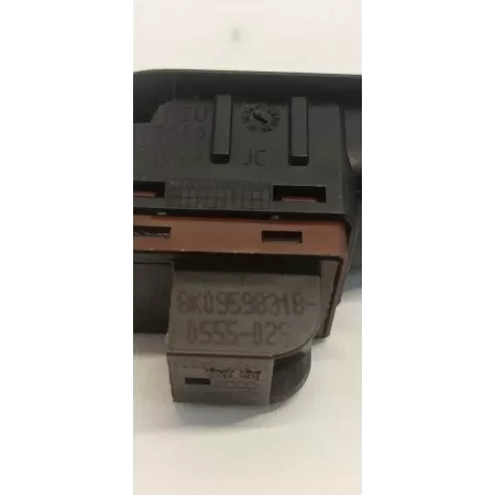 AUDI Q5 8R PRZYCISK KLAPY BAGAŻNIKA 8K0959831B