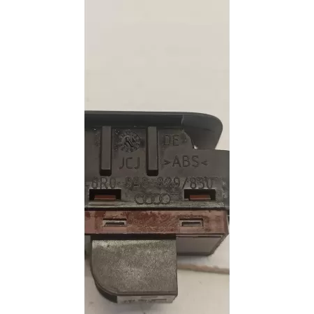 AUDI Q5 8R PRZYCISK KLAPY BAGAŻNIKA 8K0959831B