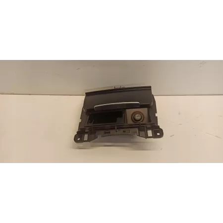 AUDI Q5 SCHOWEK POPIELNICZKA 8K0857951C