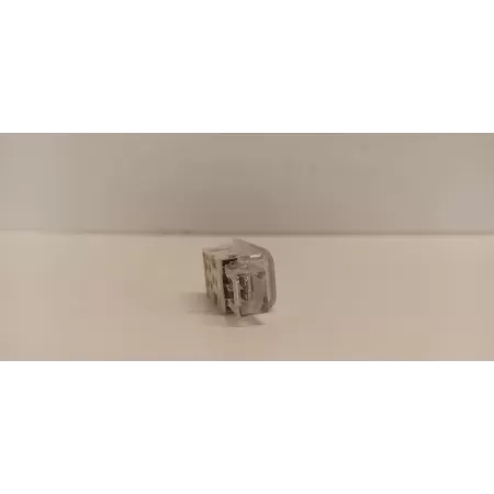 AUDI Q5 LAMPKA KABINY 8D0947415