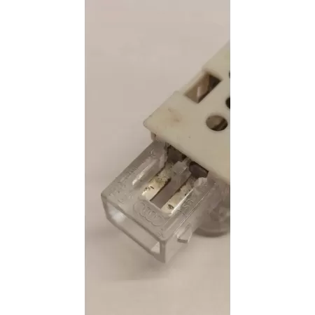 AUDI Q5 LAMPKA KABINY 8D0947415