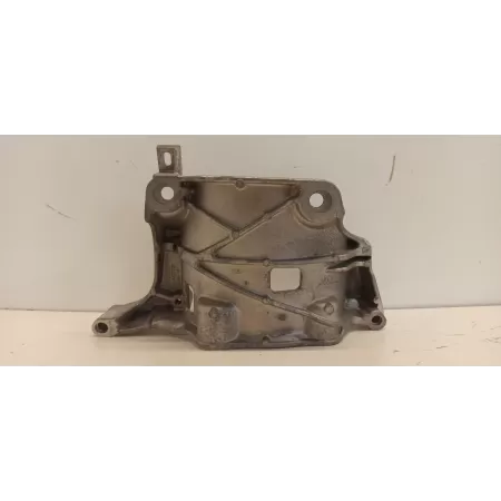 VOLVO V60 CC ŁAPA MOCOWANIE ALTERNATORA 31480101