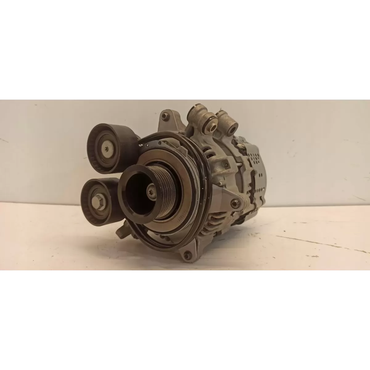 VOLVO V60 CC ALTERNATOR B420T2 32301041