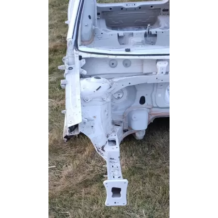 GOLF VIII 8 HB ĆWIARTKA PODŁUŻNICA PRAWY PRZÓD LC9A