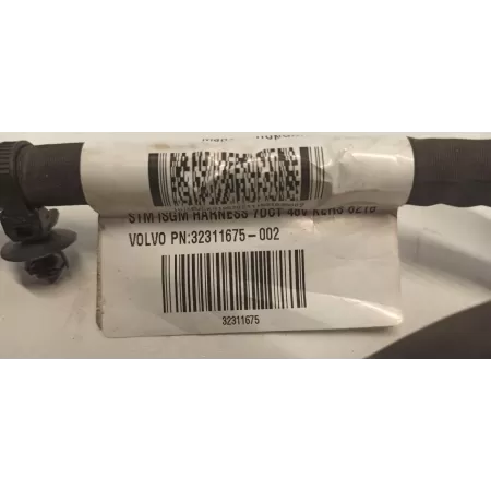 VOLVO XC40 PRZEWÓD AKUMULATORA 32311675