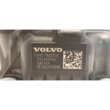 VOLVO XC40 OBUDOWA TERMOSTATU 32263962