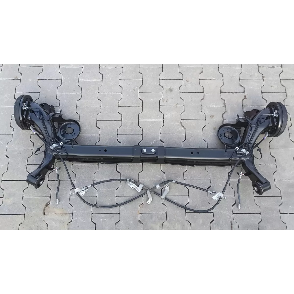 SUZUKI SWIFT VII MK9 BELKA ZAWIESZENIE TYŁ 1.2 800KM SUZUKI SWIFT VII MK9 BELKA ZAWIESZENIE TYŁ 1.2 800KM