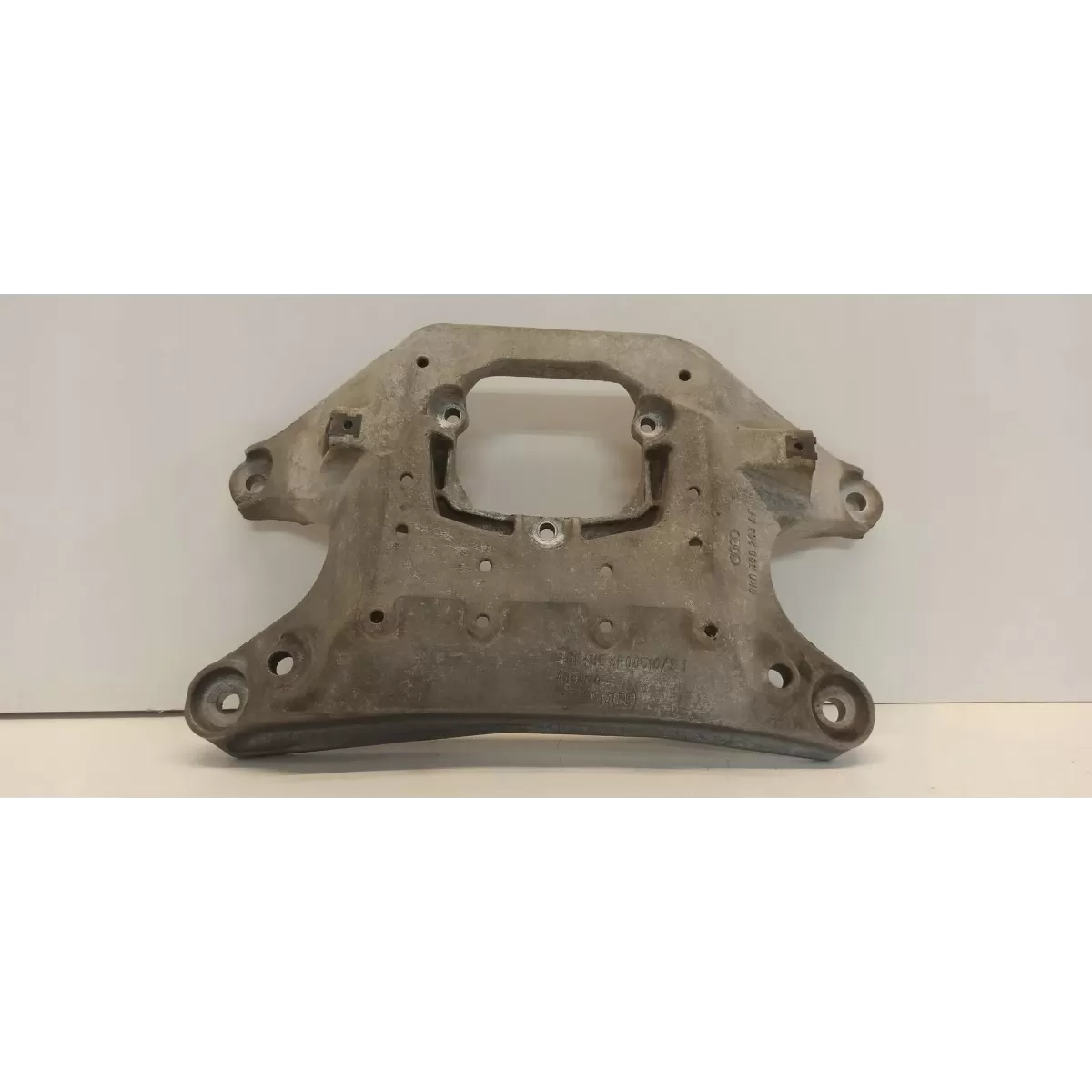 AUDI A4 B8 A5 8T ŁAPA SKRZYNI BIEGÓW 8K0399263AF