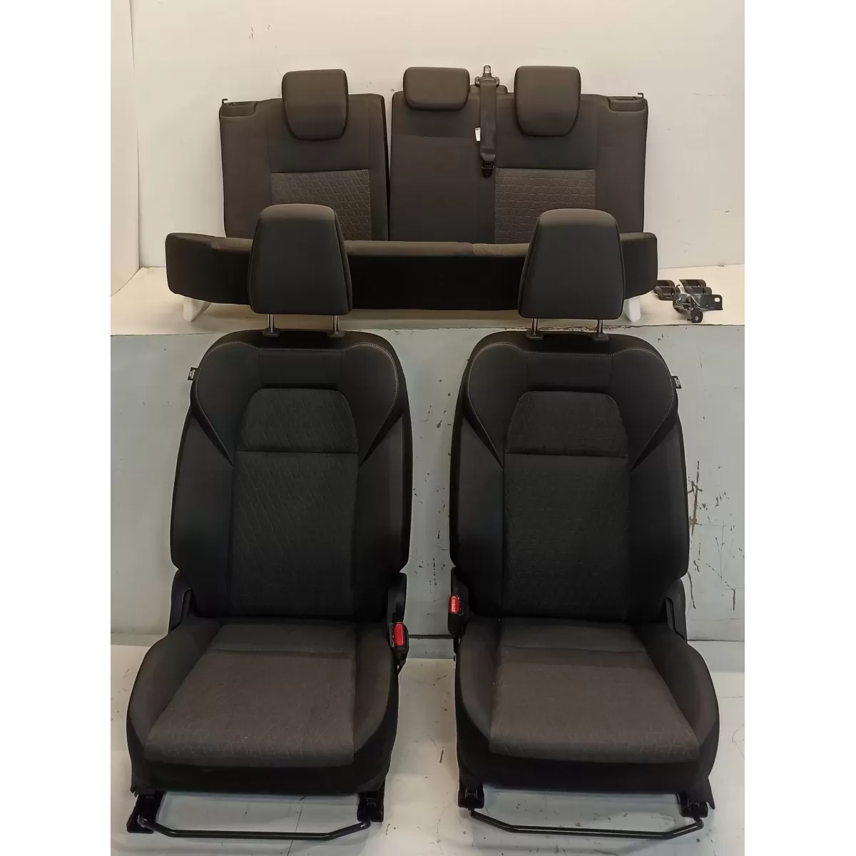 SUZUKI SWIFT VII MK9 FOTELE KANAPA 2024