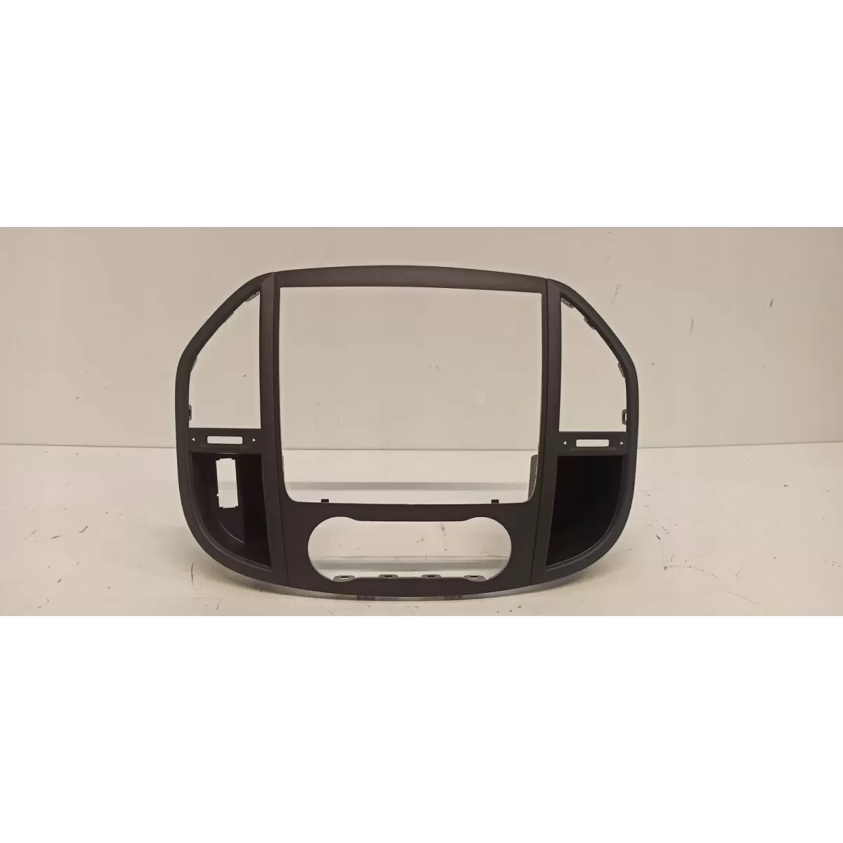 MERCEDES VITO W447 KONSOLA ŚRODKOWA A4476890011