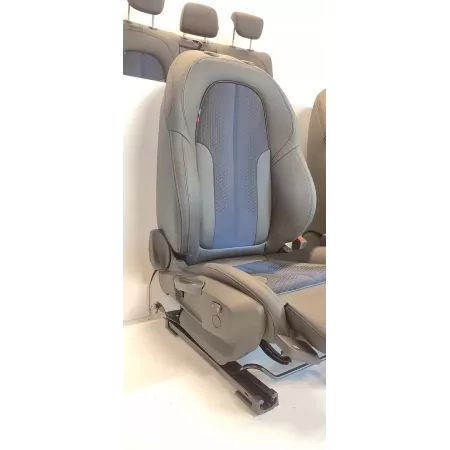 BMW F44 218I FOTELE KANAPA