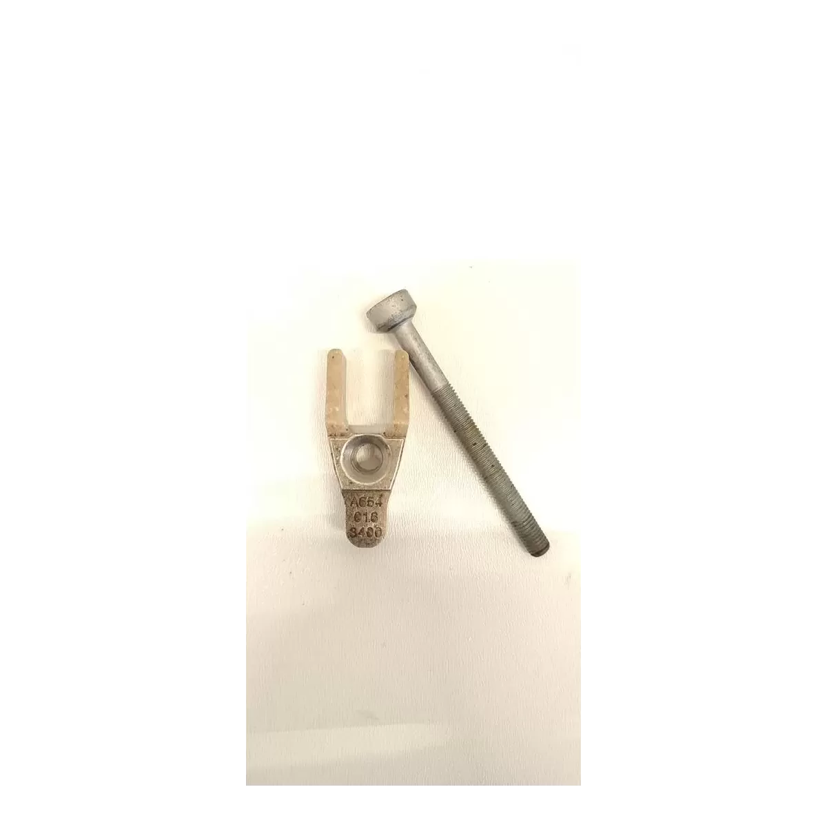 MERCEDES VITO W447 MOCOWANIE WTRYSKU ZE ŚRUBĄ A6540163400