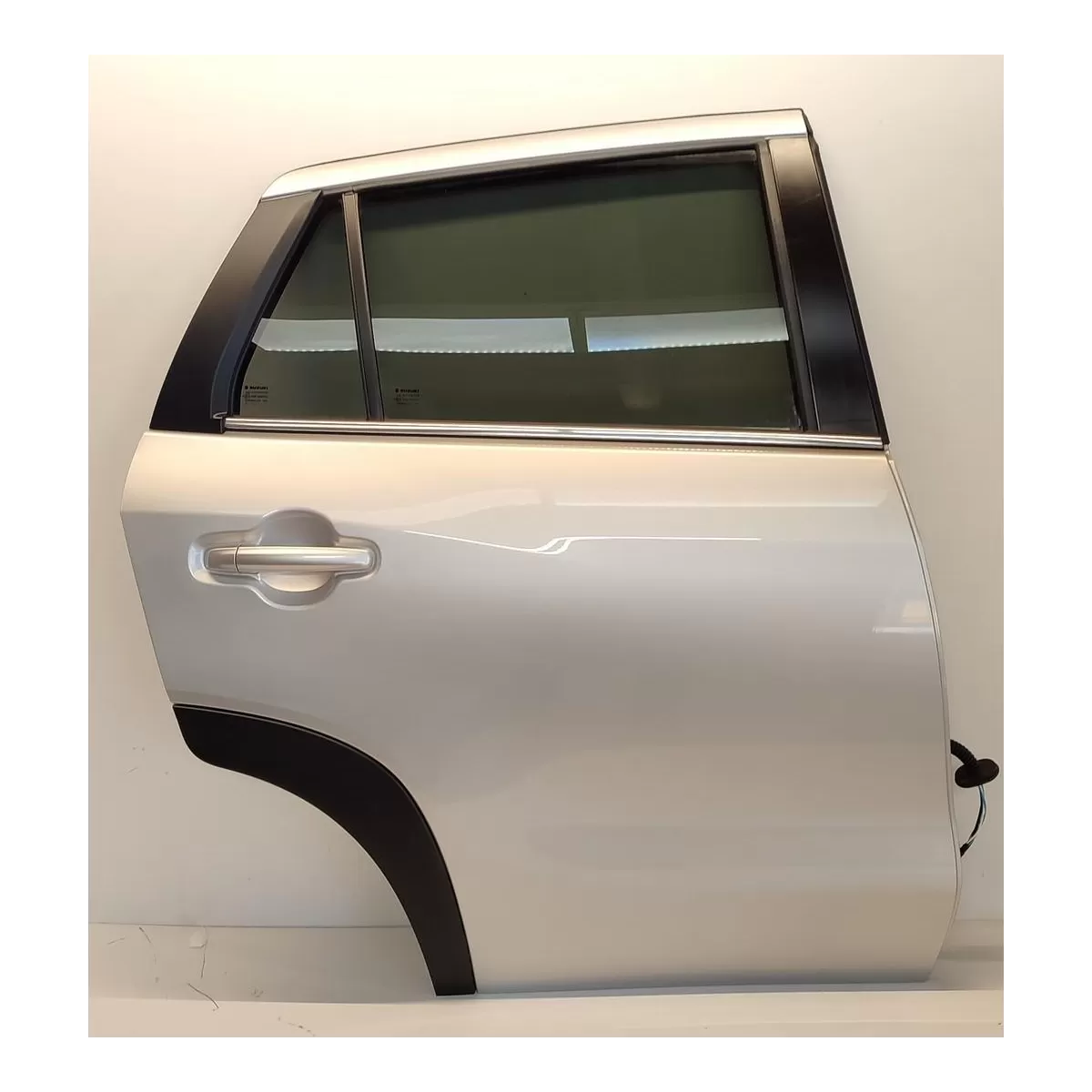 SUZUKI S-CROSS SX-4 DRZWI PRAWY TYŁ 2024 ZCC SUZUKI S-CROSS SX-4 DRZWI PRAWY TYŁ 2024 ZCC