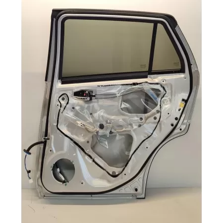 SUZUKI S-CROSS SX-4 DRZWI PRAWY TYŁ 2024 ZCC SUZUKI S-CROSS SX-4 DRZWI PRAWY TYŁ 2024 ZCC