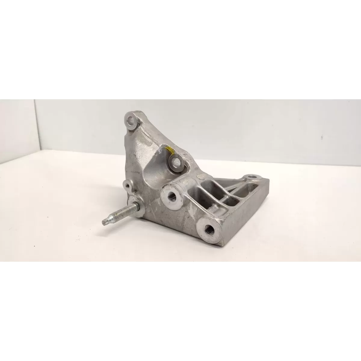 SUZUKI S-CROSS SX-4 ŁAPA SKRZYNI BIEGÓW 1.5 HYBRID 2024