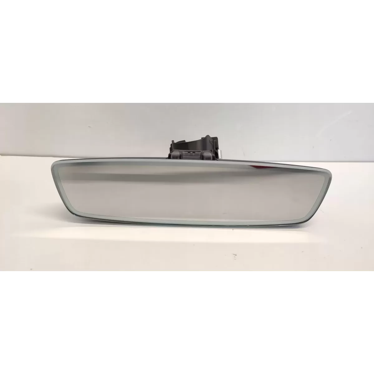 BMW F44 218I LUSTERKO ŚRODKOWE 6838309