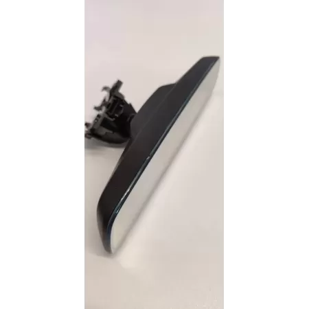 BMW F44 218I LUSTERKO ŚRODKOWE 6838309