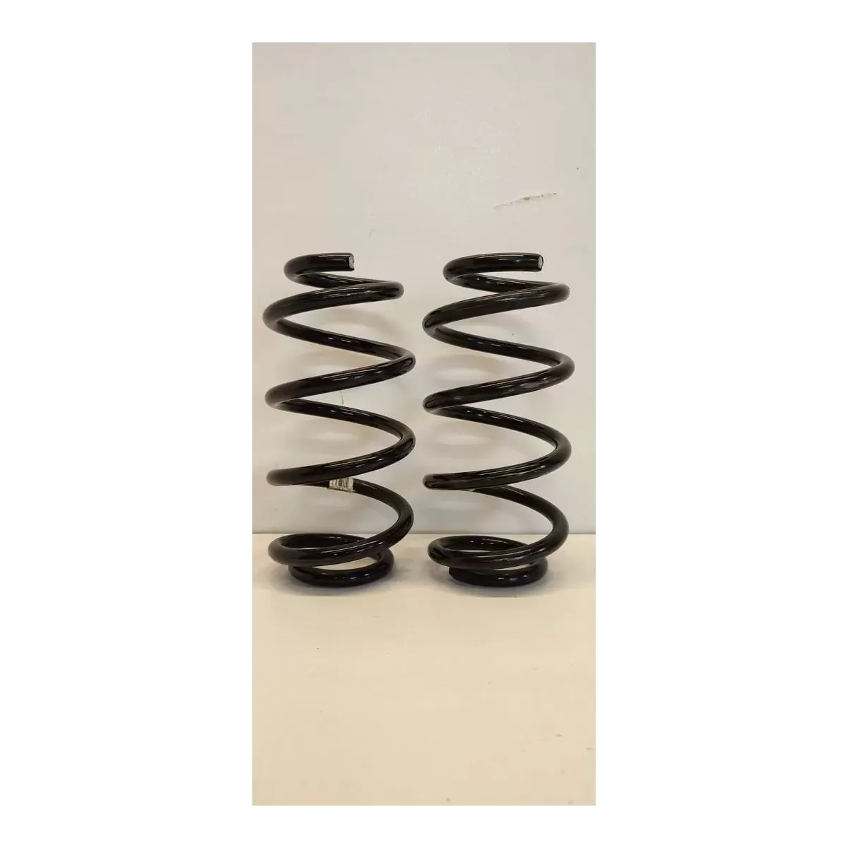 BMW F44 218I SPRĘŻYNY ZAWIESZENIA TYŁ KOMPLET 1618744