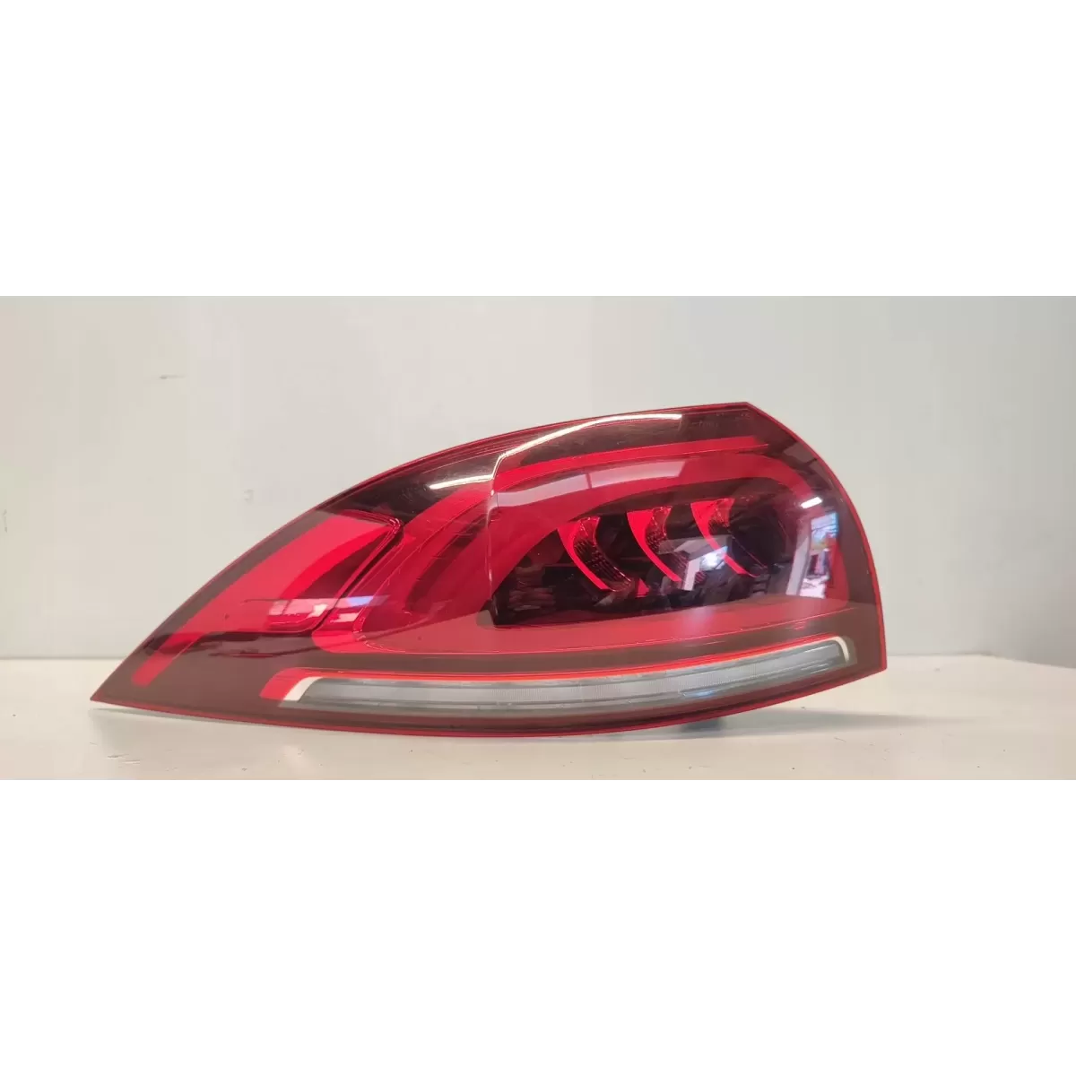 MERCEDES GLE53 W167 LAMPA LEWY TYŁ A1679060907