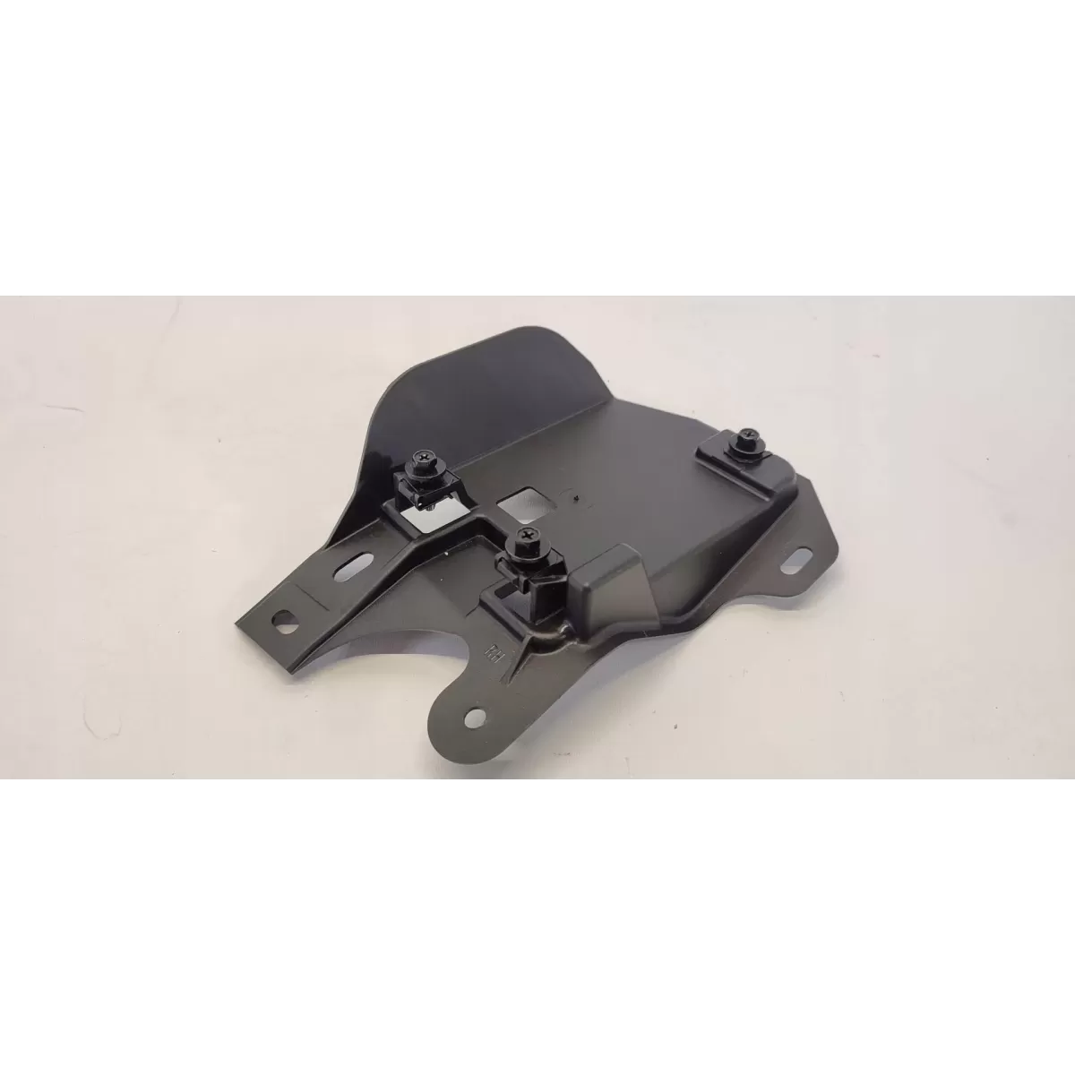 SUZUKI SX4 S-CROSS MOCOWANIE RADARU PRAWE 3F501-63T00
