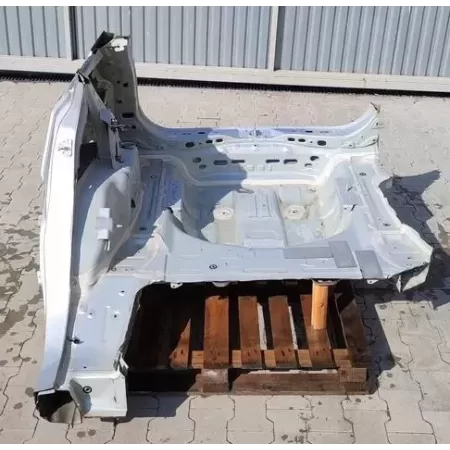 SUZUKI S-CROSS SX-4 ĆWIARTKA BŁOTNIK PRAWY PAS TYŁ WANNA ZCC