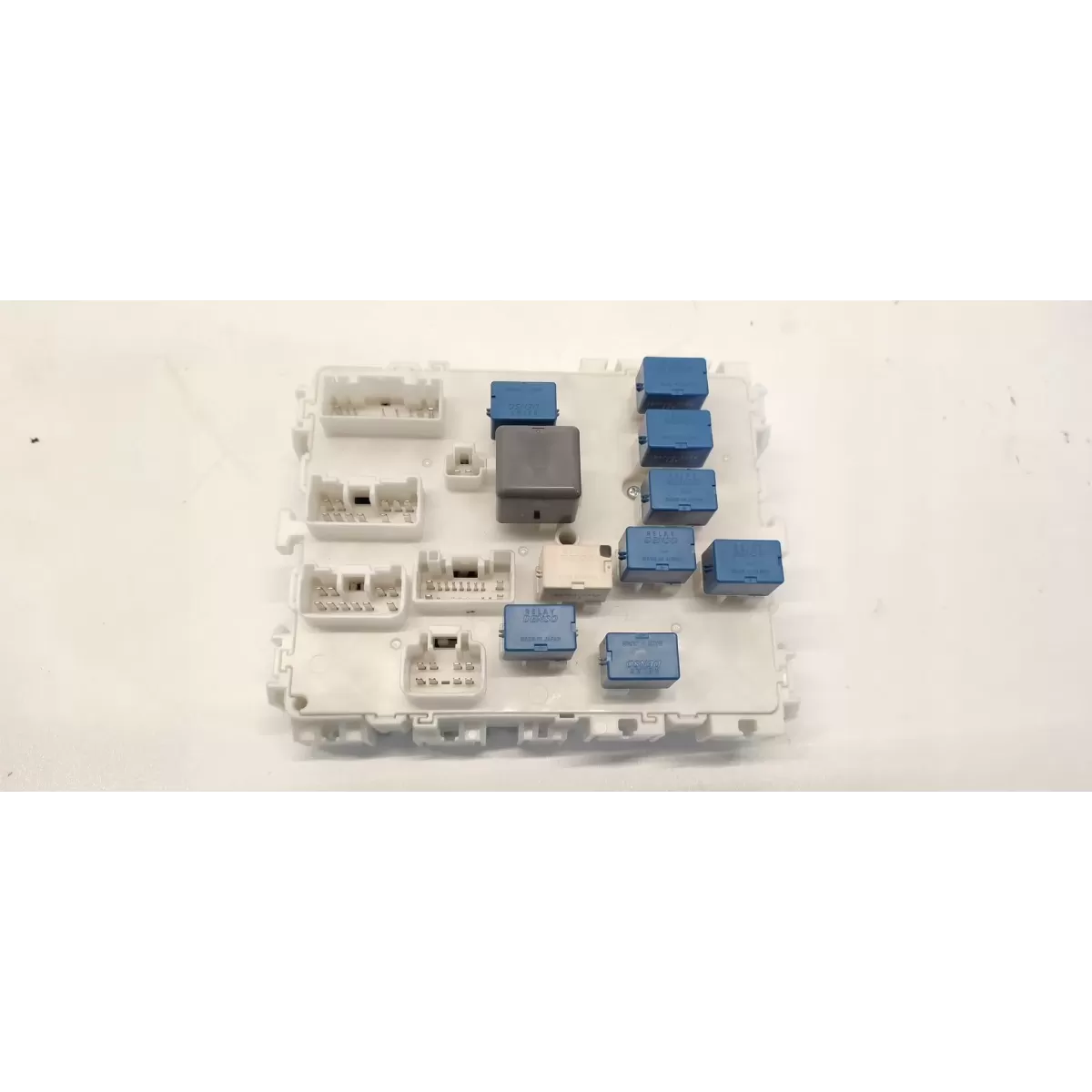 SUZUKI SX4 S-CROSS SKRZYNKA BEZPIECZNIKÓW