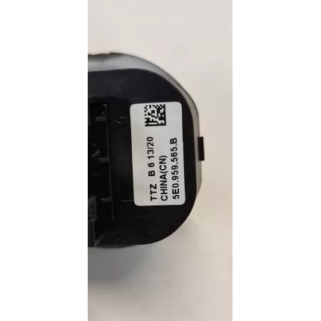 SKODA OCTAVIA III PRZEŁĄCZNIK REGULACJA LUSTEREK 5E0959565B