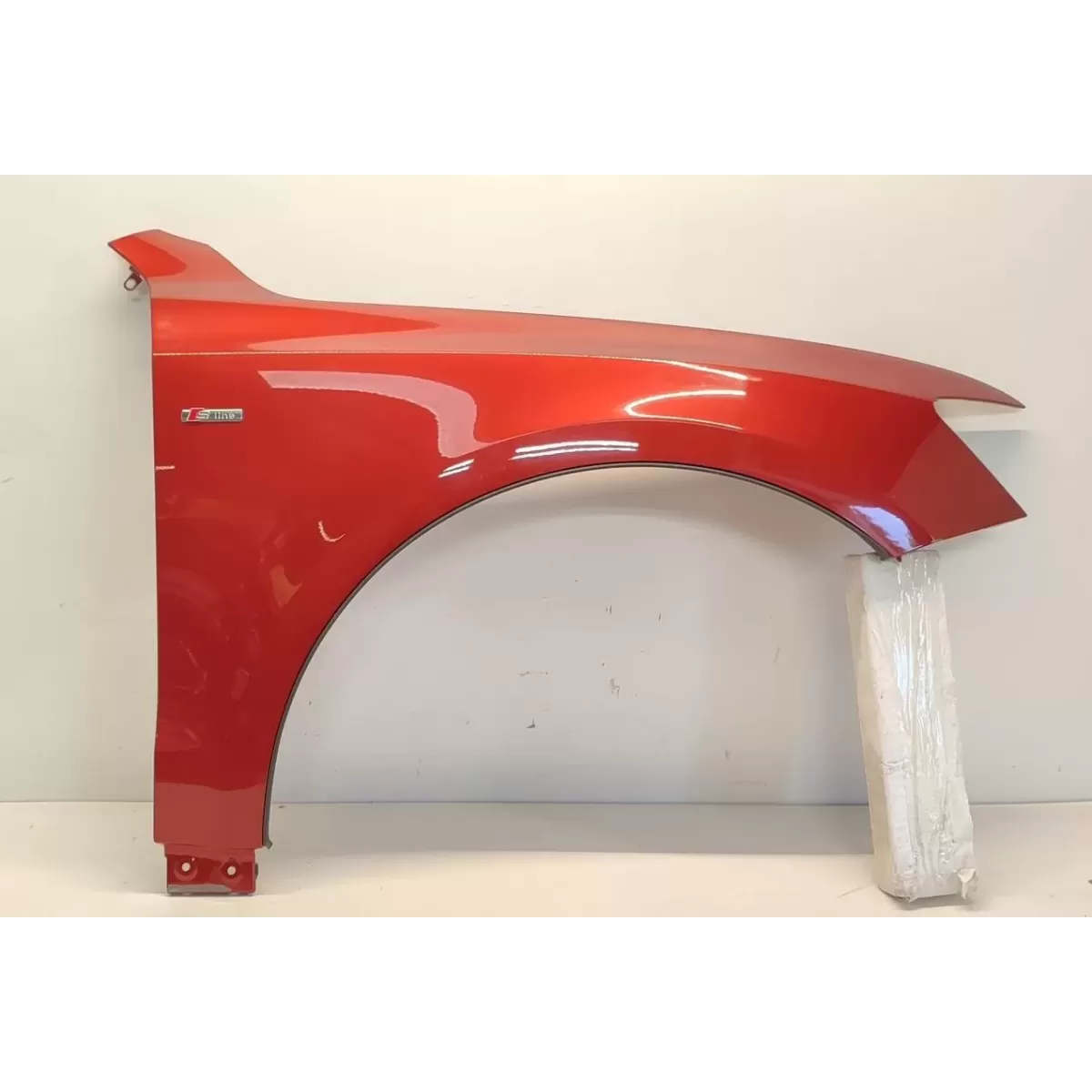 AUDI Q5 8R BŁOTNIK PRAWY PRZÓD 2014 LY3M S-LINE 8R0821106A