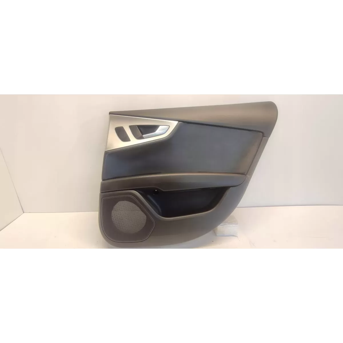 AUDI A7 BOCZEK DRZWI PRAWY TYŁ 4G8867304D