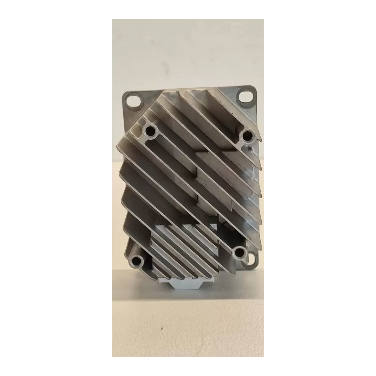 MERCEDES W247 WZMACNIACZ AUDIO A2069055100