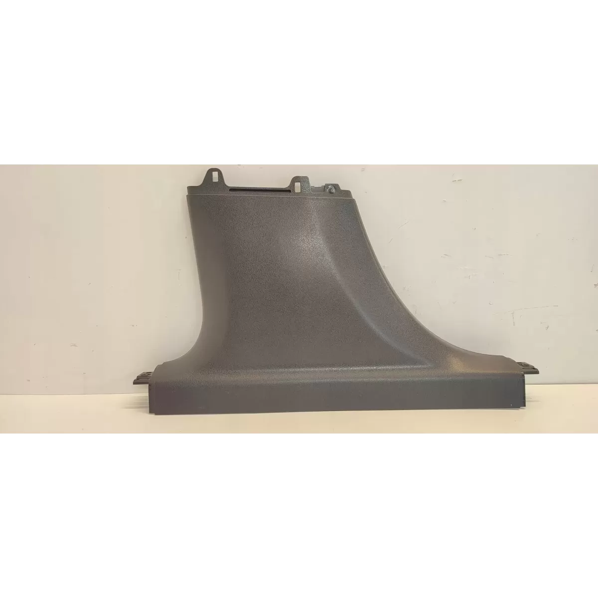 MERCEDES W247 OSŁONA SŁUPKA LEWA A2476903302
