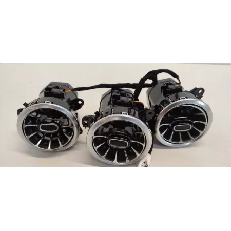 MERCEDES W247 KRATKI NAWIEWU ŚRODKOWE OŚWIETLENIE