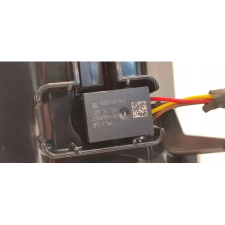 MERCEDES W247 KRATKI NAWIEWU ŚRODKOWE OŚWIETLENIE