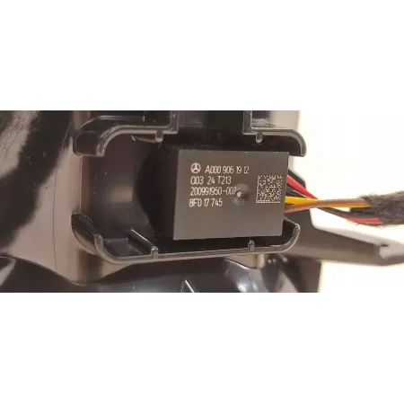 MERCEDES W247 KRATKI NAWIEWU ŚRODKOWE OŚWIETLENIE