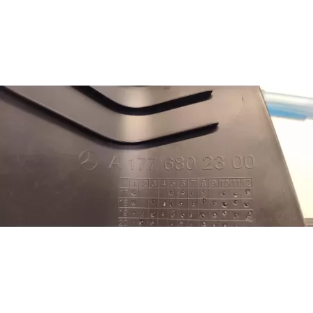 MERCEDES W247 OSŁONA SŁUPKA LEWA A1776802300