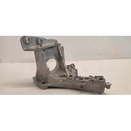 MERCEDES W247 ŁAPA SILNIKA A1771421500