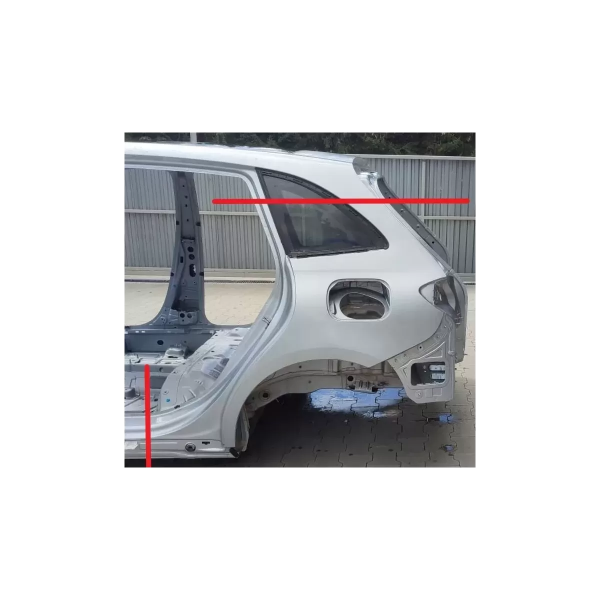 MERCEDES W247 ĆWIARTKA BŁOTNIK LEWY TYŁ 922