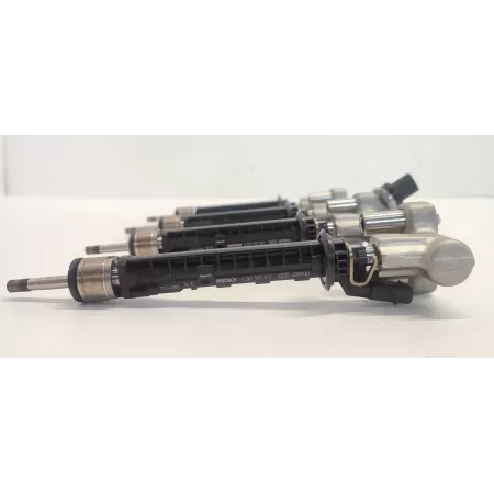 MERCEDES W247 LISTWA WTRYSKOWA WTRYSKI 200KM A2820702700 A2820702800