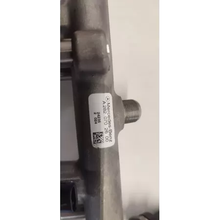 MERCEDES W247 LISTWA WTRYSKOWA WTRYSKI 200KM A2820702700 A2820702800